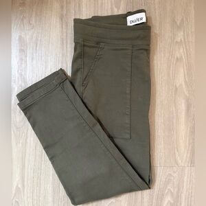 NWOT Ladies Duer Army Green Colored Cargo Pants - Small